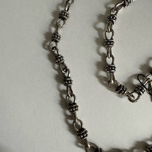 Premier Designs Silver-Toned Necklace & Bracelet - Picture 7 of 9